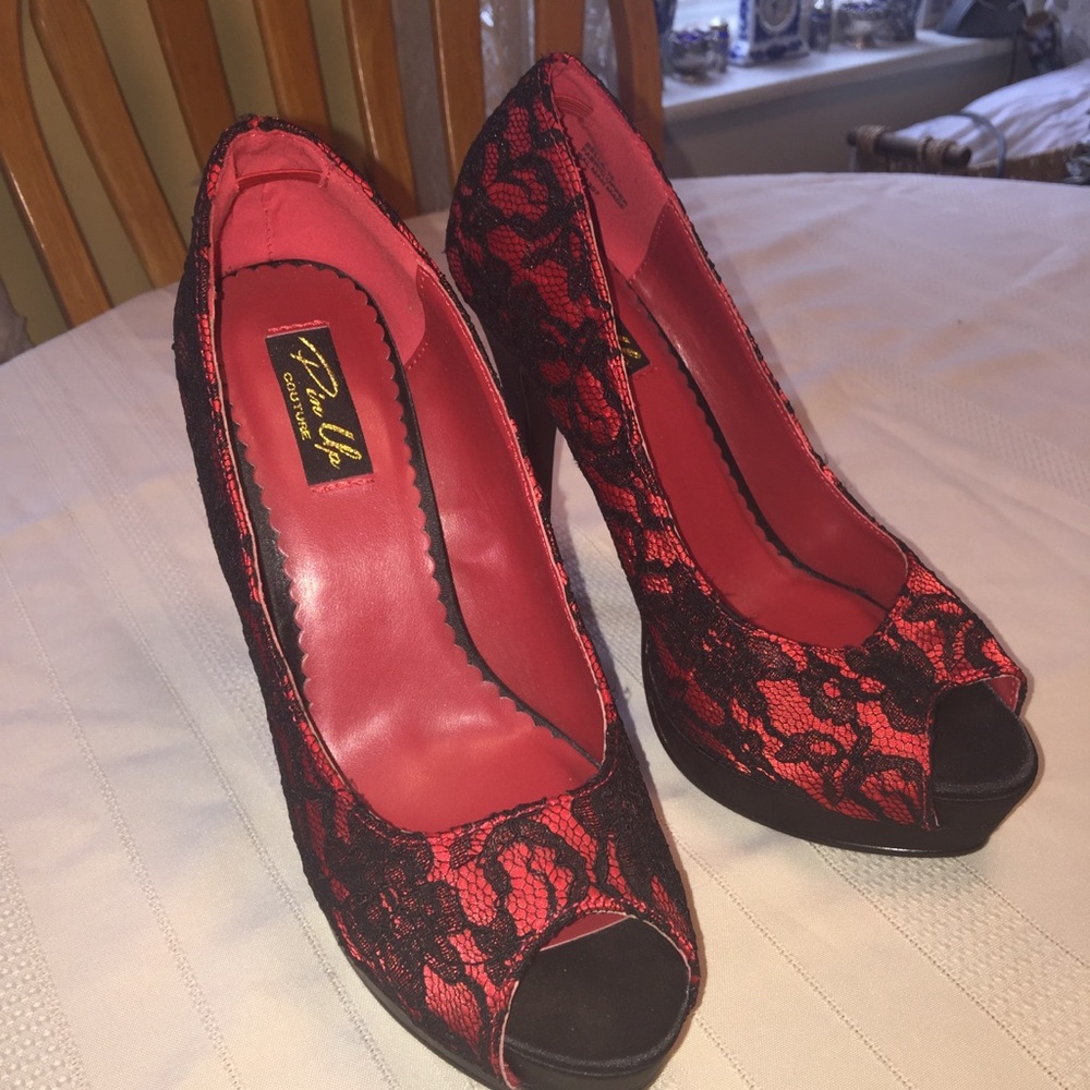 Shoes - Picture 2 of 8